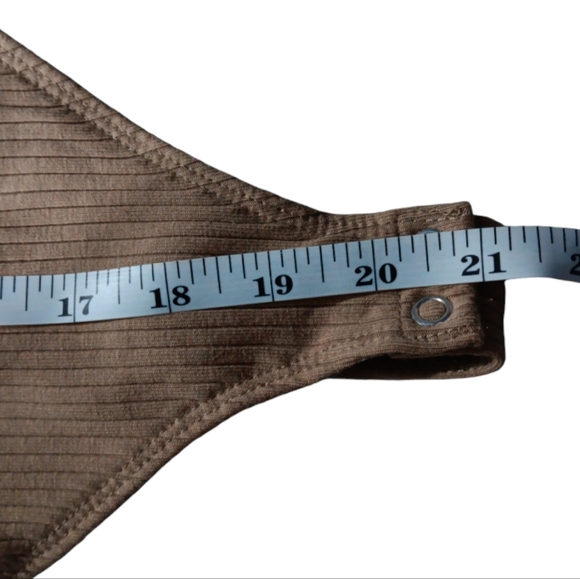 Good American || Ribbed Bodysuit SZ 3/L - Picture 10 of 12